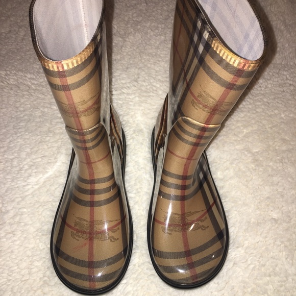 Burberry - Picture 1 of 8